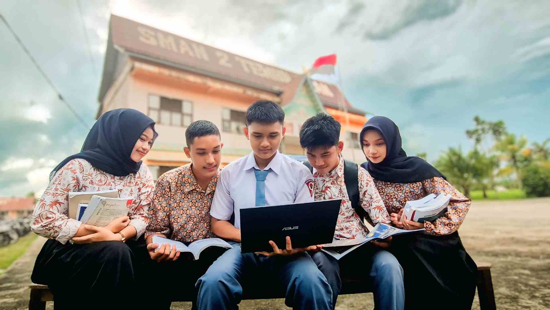 VISI dan Misi SMA Negeri 2 Tembilahan